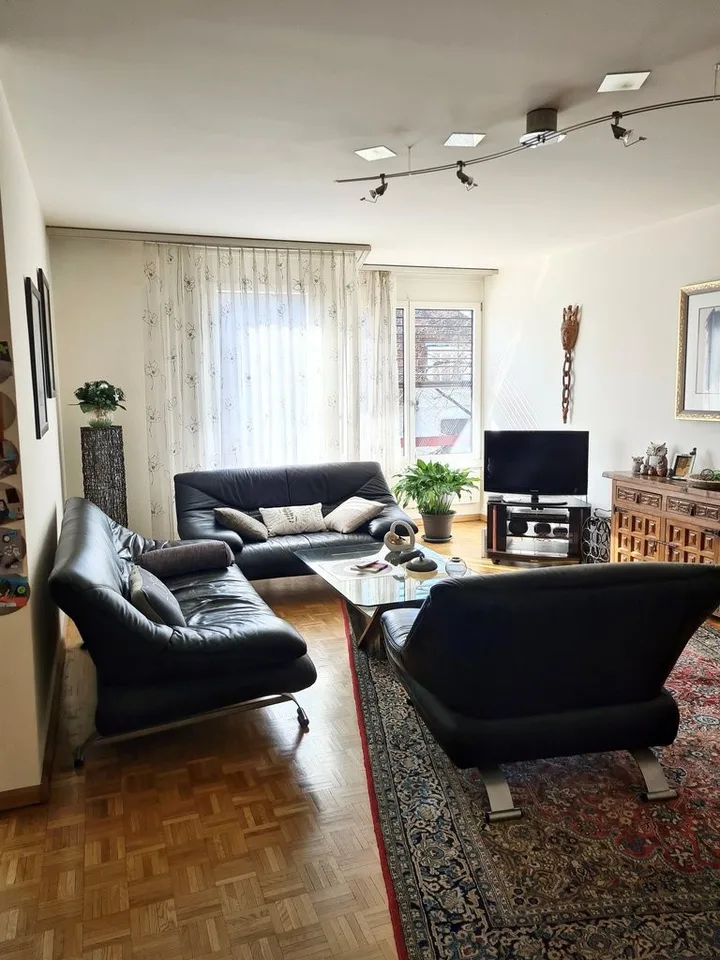 Schöne 3.5-Zimmerwohnung mit Balkon – Foto 2 von 7