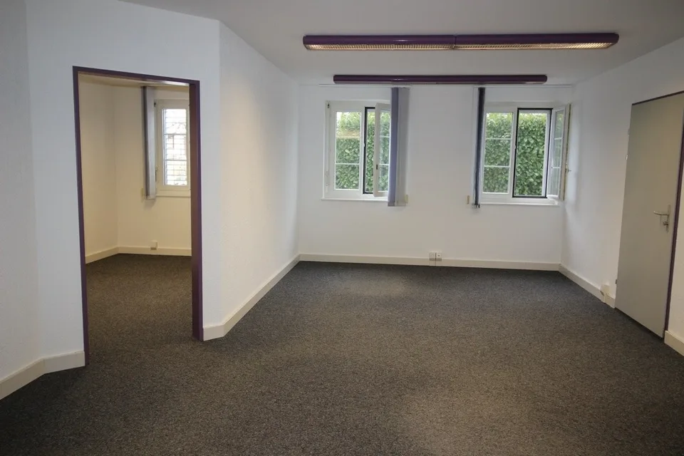 À louer ? Local commercial / bureaux d?environ 80 m² – photo 6 sur 13