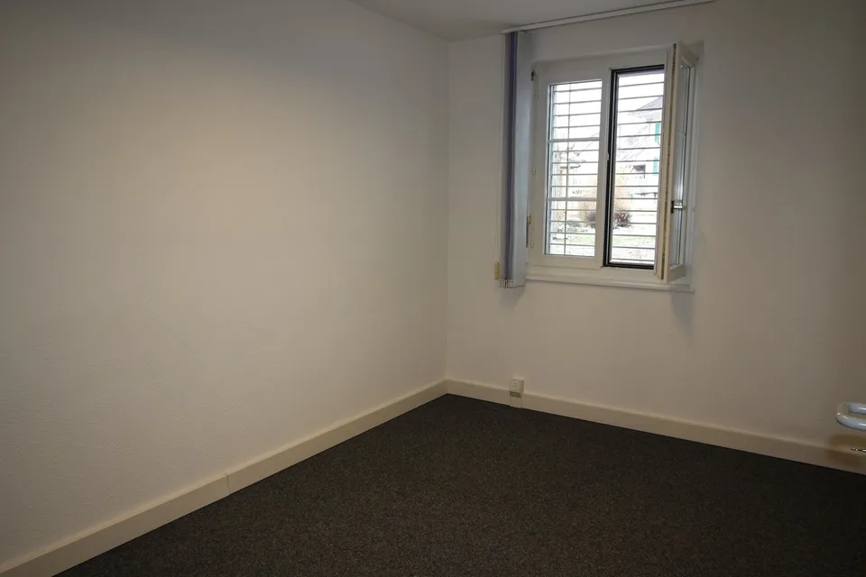 À louer ? Local commercial / bureaux d?environ 80 m² – photo 5 sur 13