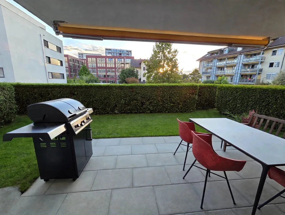 Fully Renovated & Furnished 3.5-Room Garden Apartment
