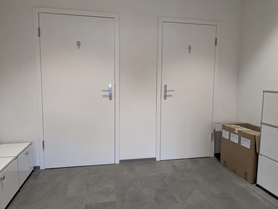 Gewerbehalle mit Kran, Lager und Büro in Lausen – Foto 8 von 14