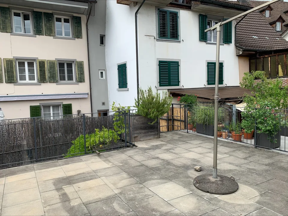 Charmantes Studio mit Gartensitzplatz & grosser Terrasse in Rapperswil