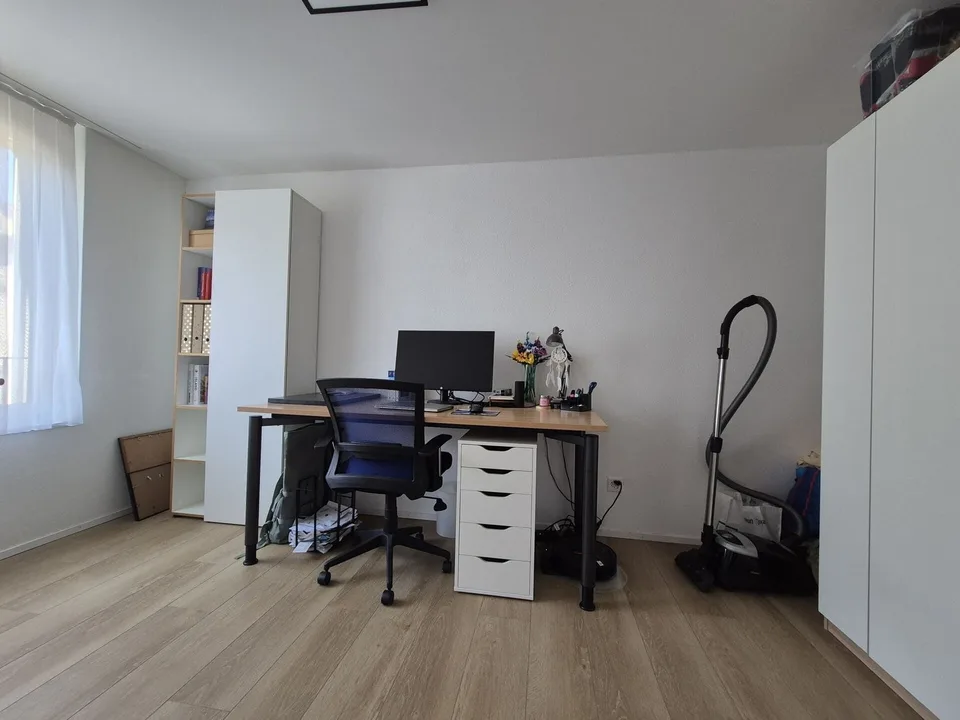 neuwertige 3.5-Zimmer-Wohnung an zentraler Lage
