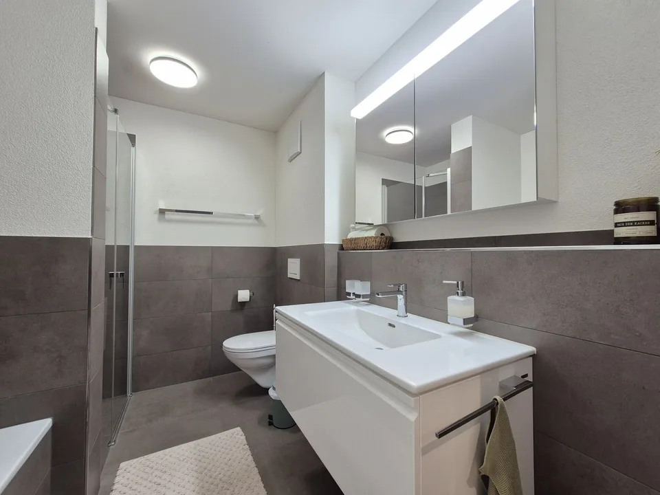 neuwertige 3.5-Zimmer-Wohnung an zentraler Lage
