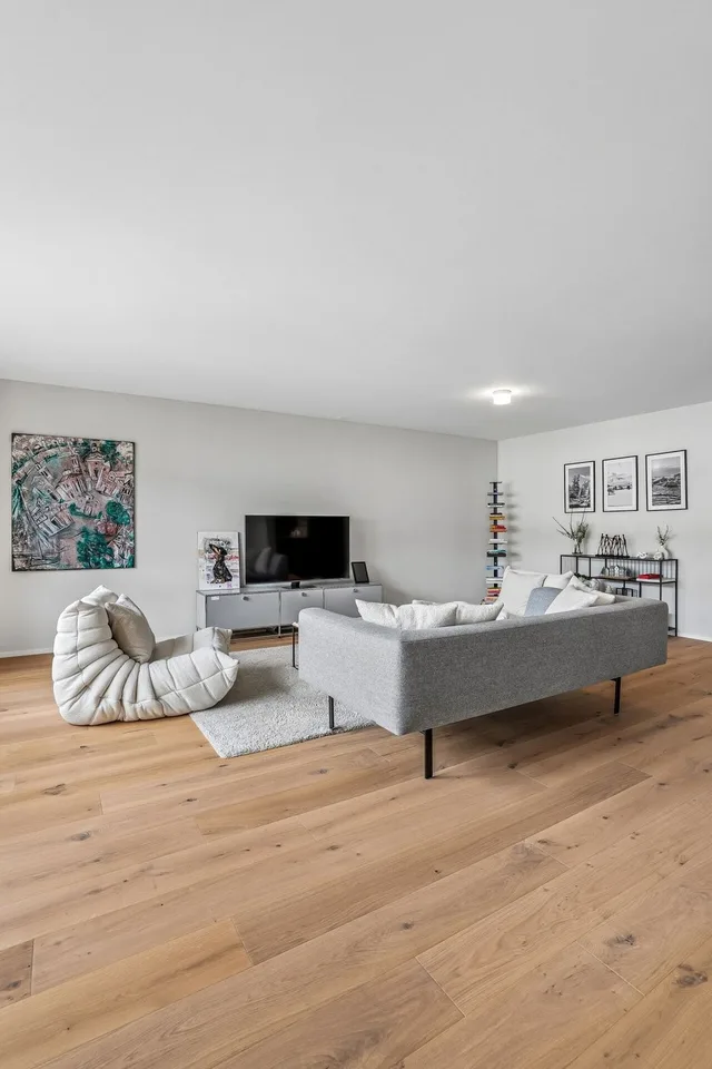 Hochwertige 4.5-Zimmer-Eigentumswohnung – photo 3 sur 13