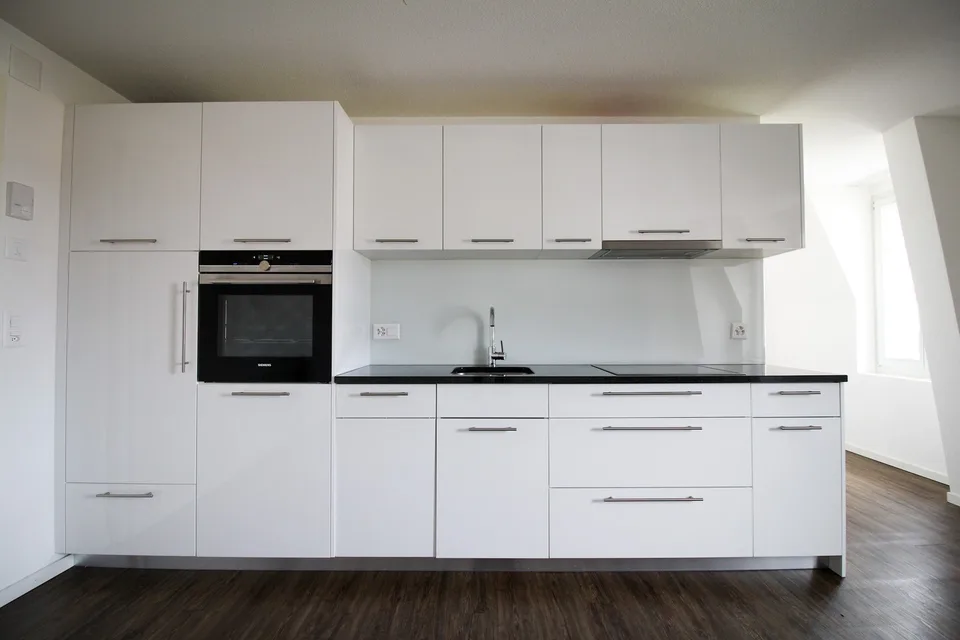 Grosszügige 2.5-Zimmer-Wohnung an der Aare zu vermieten