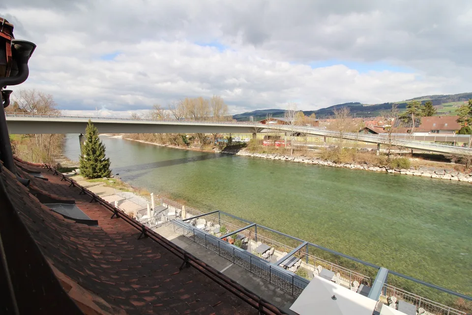 Grosszügige 2.5-Zimmer-Wohnung an der Aare zu vermieten