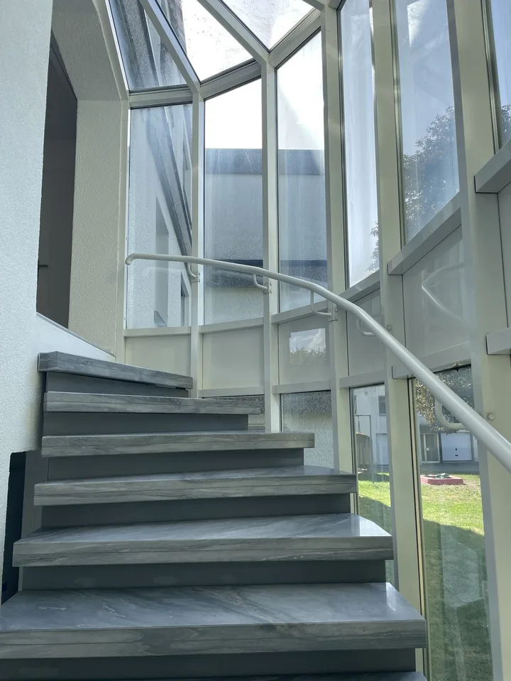 Moderne, helle und stilvolle 2.5-Zimmer-Wohnung in Münsingen