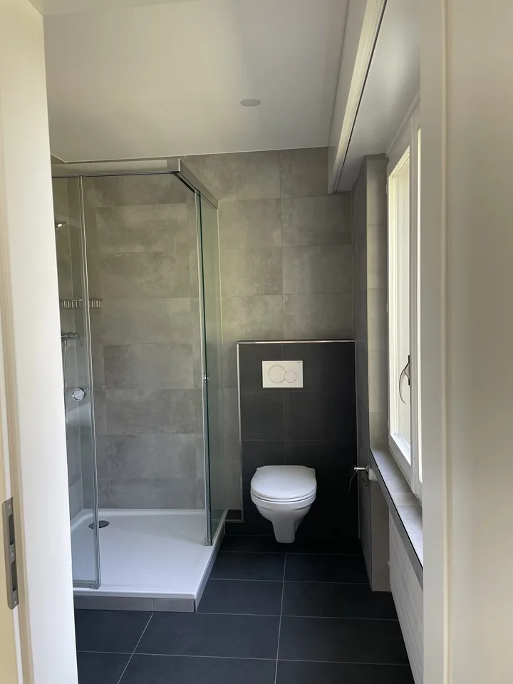 Moderne, helle und stilvolle 2.5-Zimmer-Wohnung in Münsingen