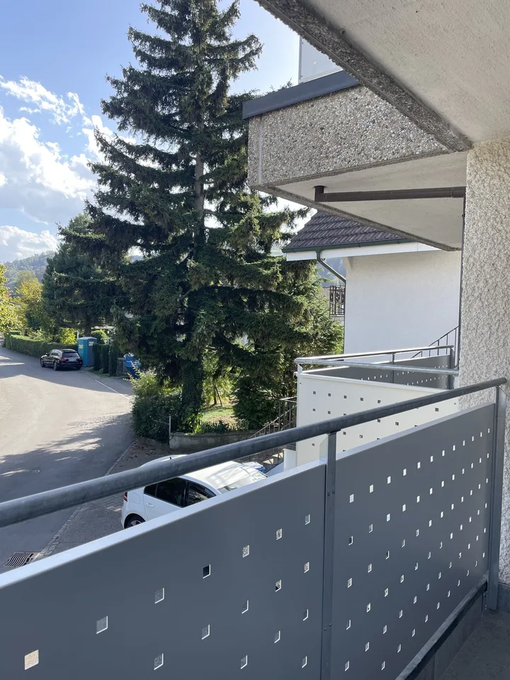 Moderne, helle und stilvolle 2.5-Zimmer-Wohnung in Münsingen