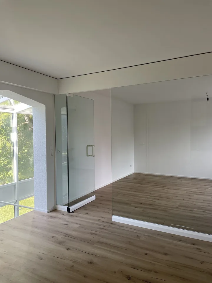 Moderne, helle und stilvolle 2.5-Zimmer-Wohnung in Münsingen