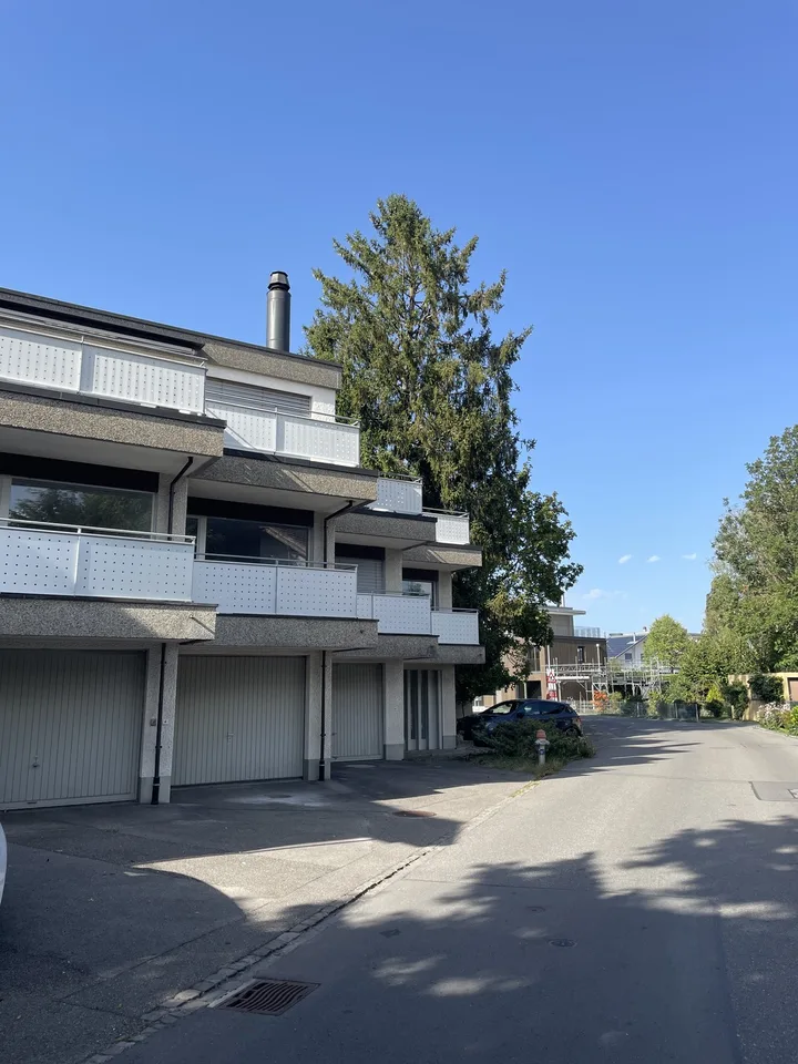 Moderne, helle und stilvolle 2.5-Zimmer-Wohnung in Münsingen