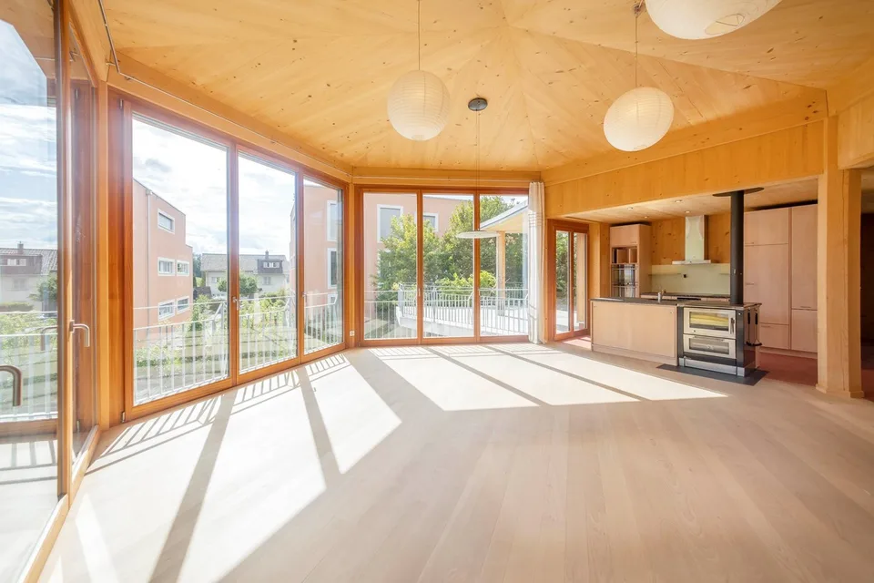 Modernes Wohnhaus mit separater Wohneinheit, Lift, Photovoltaik und viel Flexibilität – Foto 9 von 27