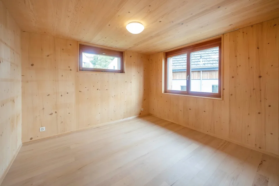 Modernes Wohnhaus mit separater Wohneinheit, Lift, Photovoltaik und viel Flexibilität – Foto 14 von 27