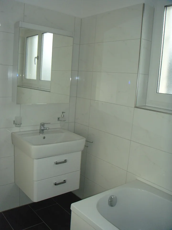 Grosszügige 2.5-Zimmerwohnung mit 38 m² sonniger Terrasse
