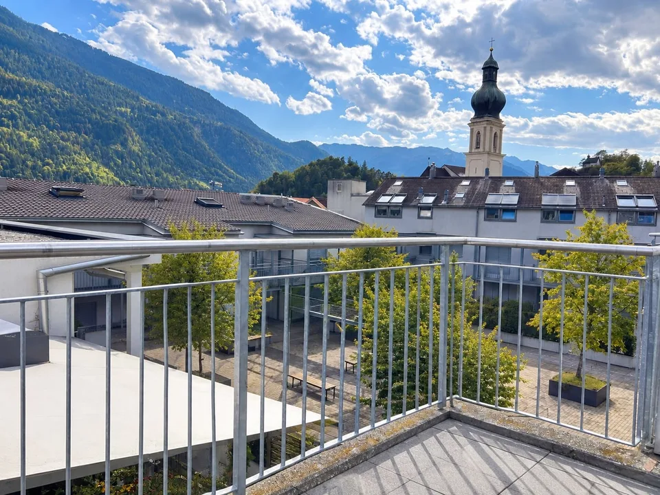 Nachmieter/in gesucht – wunderschöne 3.5-Zimmer-Dachwohnung in Domat/Ems