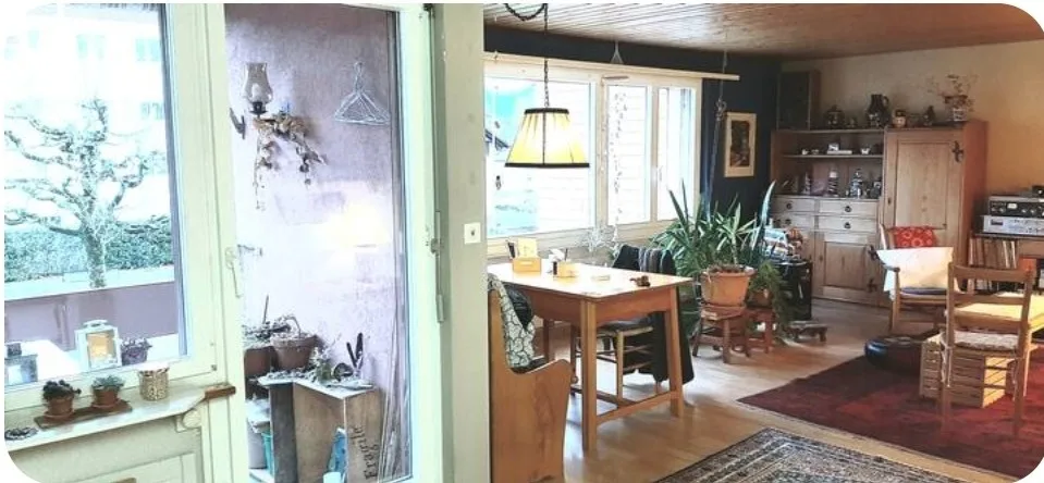 Suchen Sie eine ruhige, voll ​Grosszügige, voll möblierte 3.5-Zimmer-Wohnung in Heimberg – All-Inclusive

​Zur Untermiete steht eine wunderschöne, komplett möblierte 3.5-Zimmer-Wohnung bereit. Perfekt geeignet für Familien, Pendler, Berater, Fachkräfte od