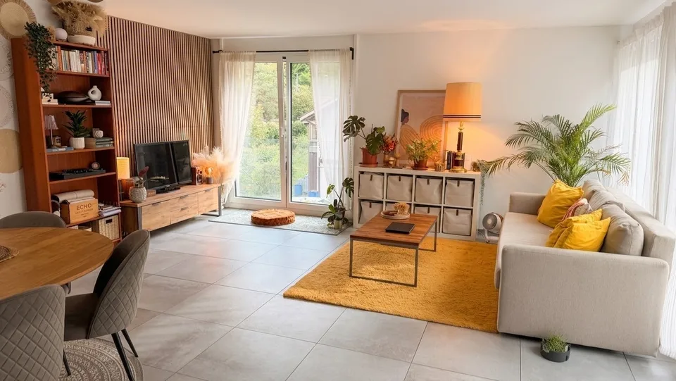 Helle, geräumige Dachwohnung mit grosser Terrasse