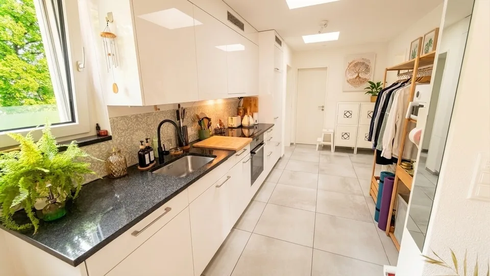 Helle, geräumige Dachwohnung mit grosser Terrasse