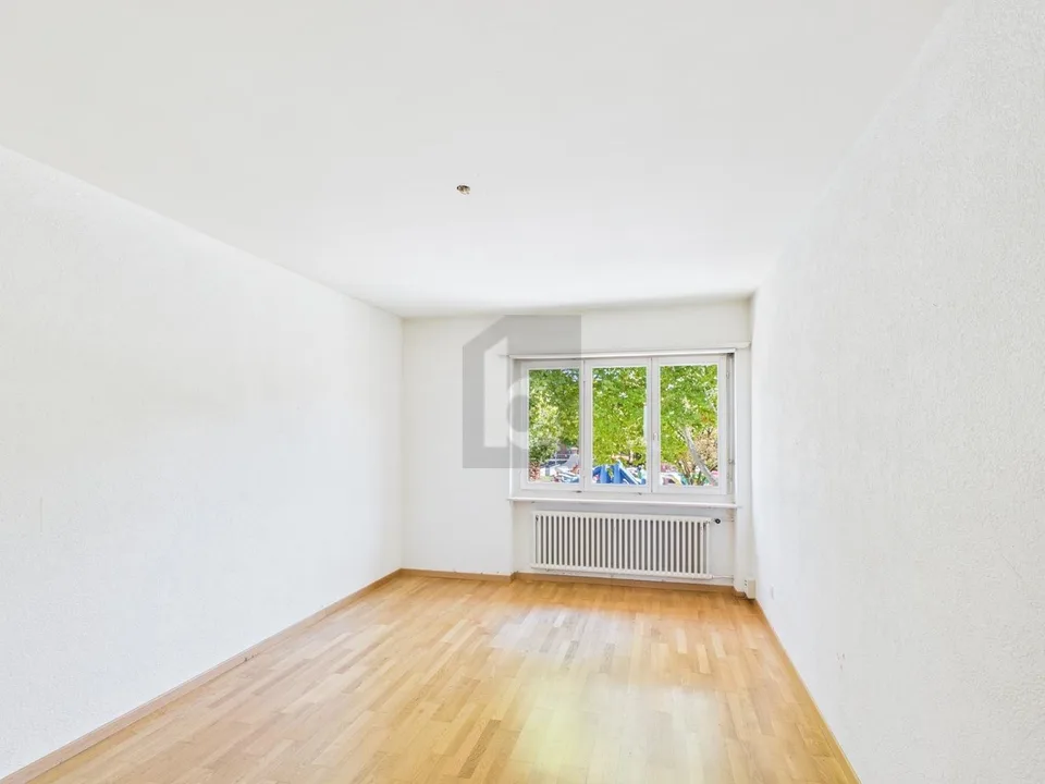 GROSSZÜGIG AN ZENTRALSTER LAGE