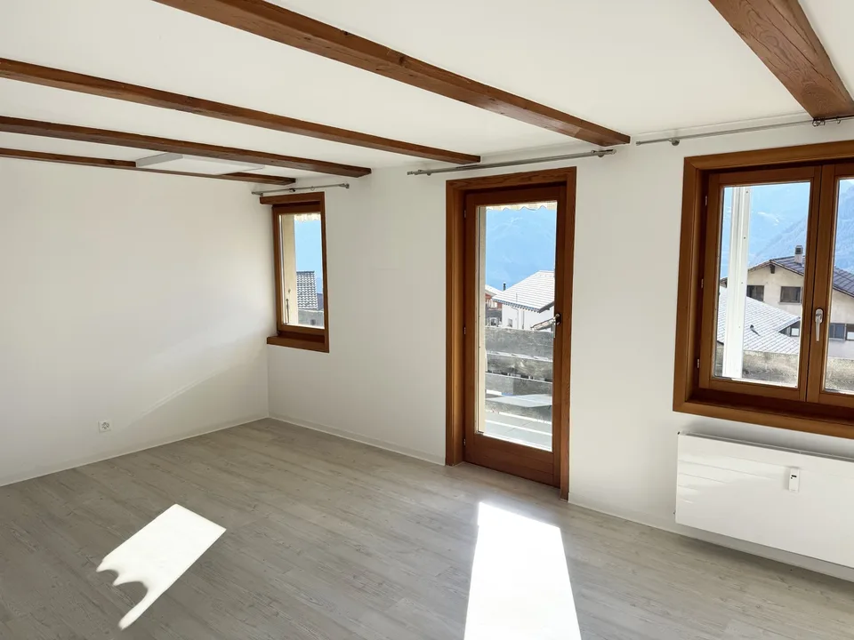 4.5-Zi.-Wohnung | Panorama, Balkon, Terrasse | Sauna | Strom & WLAN inkl. | Möblierung mgl.