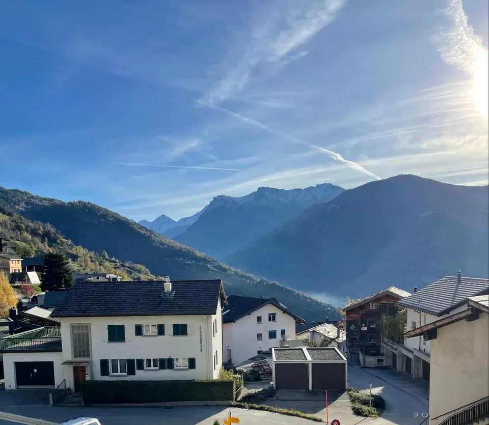 4.5-Zi.-Wohnung | Panorama, Balkon, Terrasse | Sauna | Strom & WLAN inkl. | Möblierung mgl.