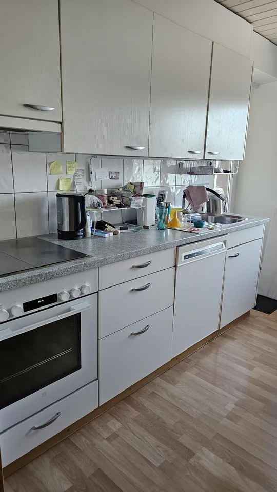 Befristet wohnen mit Seesicht bis ca 12.2028! Sonnige 4-Zimmer-Wohnung in Käpfnach