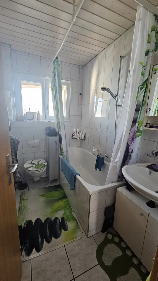 Befristet wohnen mit Seesicht bis ca 12.2028! Sonnige 4-Zimmer-Wohnung in Käpfnach