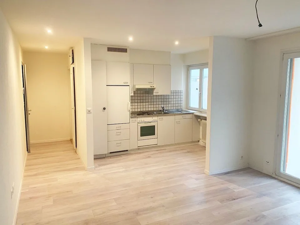 RUHIGES & ZENTRALES WOHNEN IN ALTSTETTEN - GRIMSELSTRASSE 12 – Foto 3 von 11