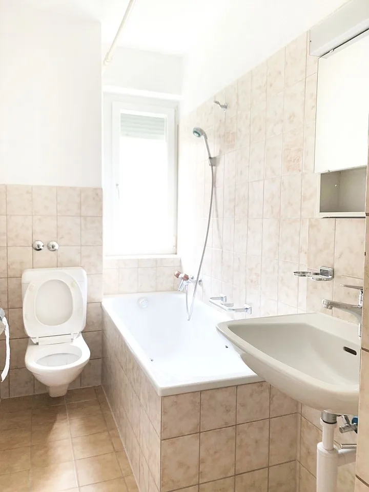 RUHIGES & ZENTRALES WOHNEN IN ALTSTETTEN - GRIMSELSTRASSE 12 – Foto 9 von 11