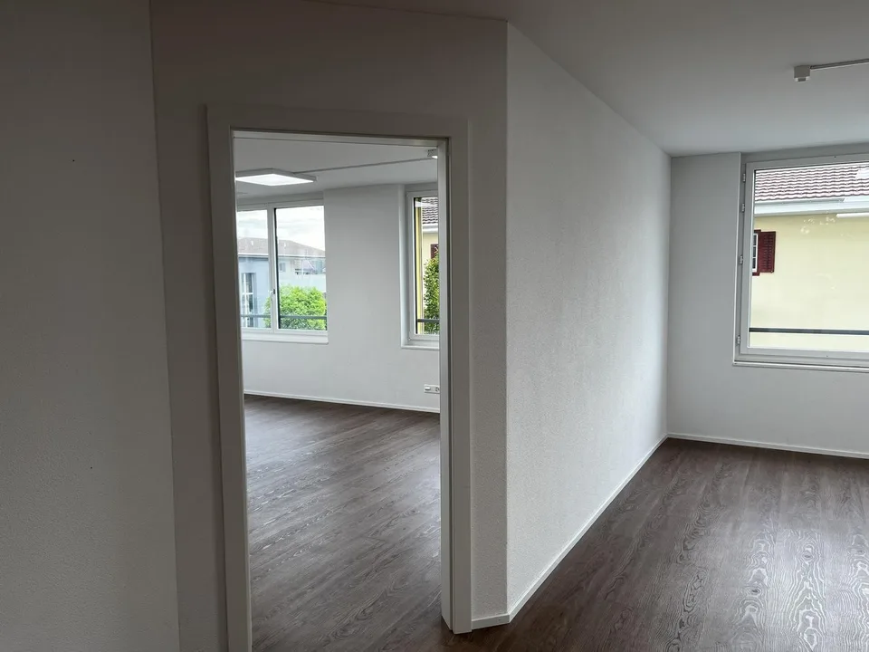 Helle Büro- oder Schulungsfläche – vielseitig nutzbar in Nottwil – Foto 10 von 13