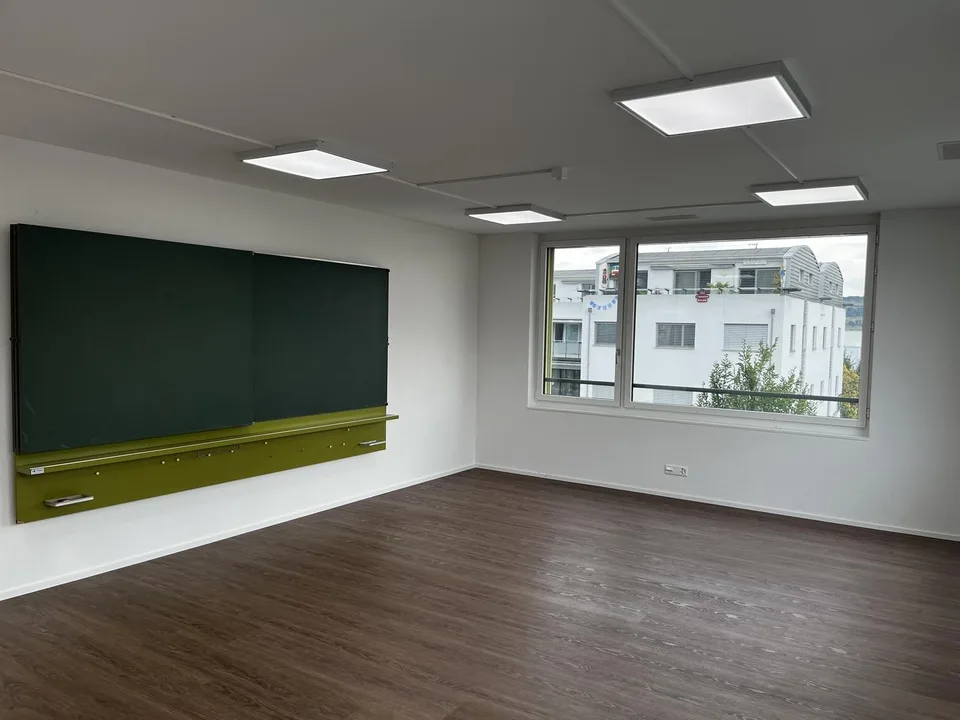 Helle Büro- oder Schulungsfläche – vielseitig nutzbar in Nottwil – Foto 3 von 13