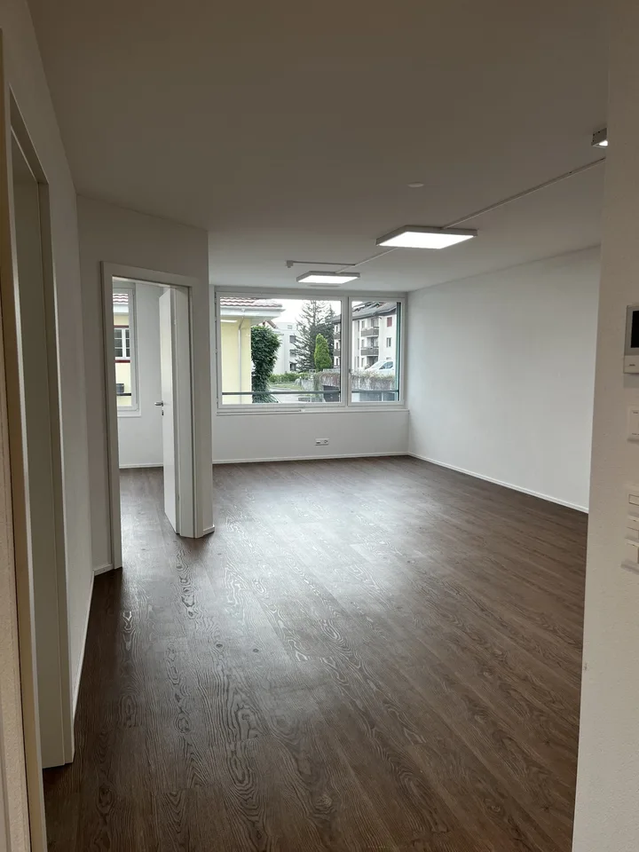 Helle Büro- oder Schulungsfläche – vielseitig nutzbar in Nottwil – Foto 8 von 13