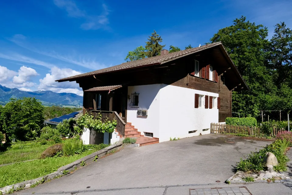Hünibach: Haus an sonniger Lage über dem Thunersee – foto 5 di 9