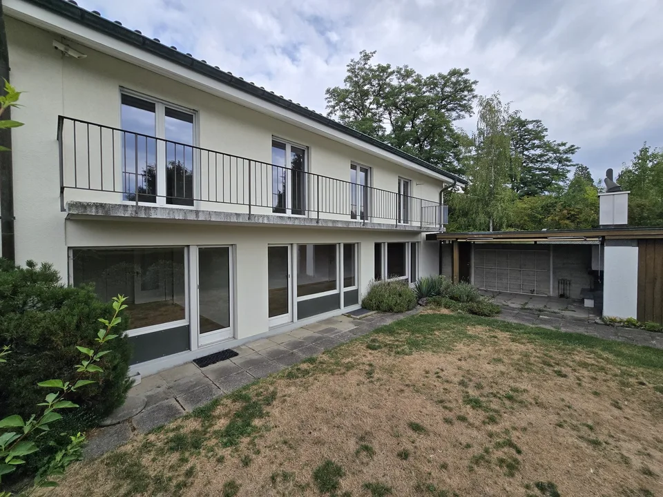 Freistehendes 6.5-Zimmer-Einfamilienhaus mit grossem Garten