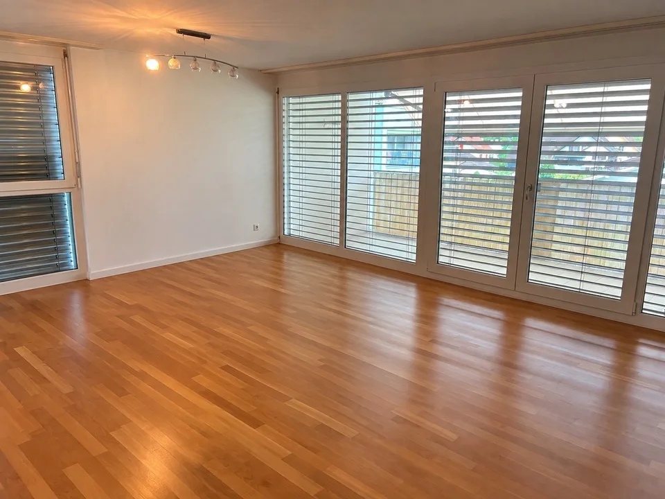 Suche Nachmieter ab 1.11.2026 - Schöne, helle 4,5-Zimmer-Wohnung