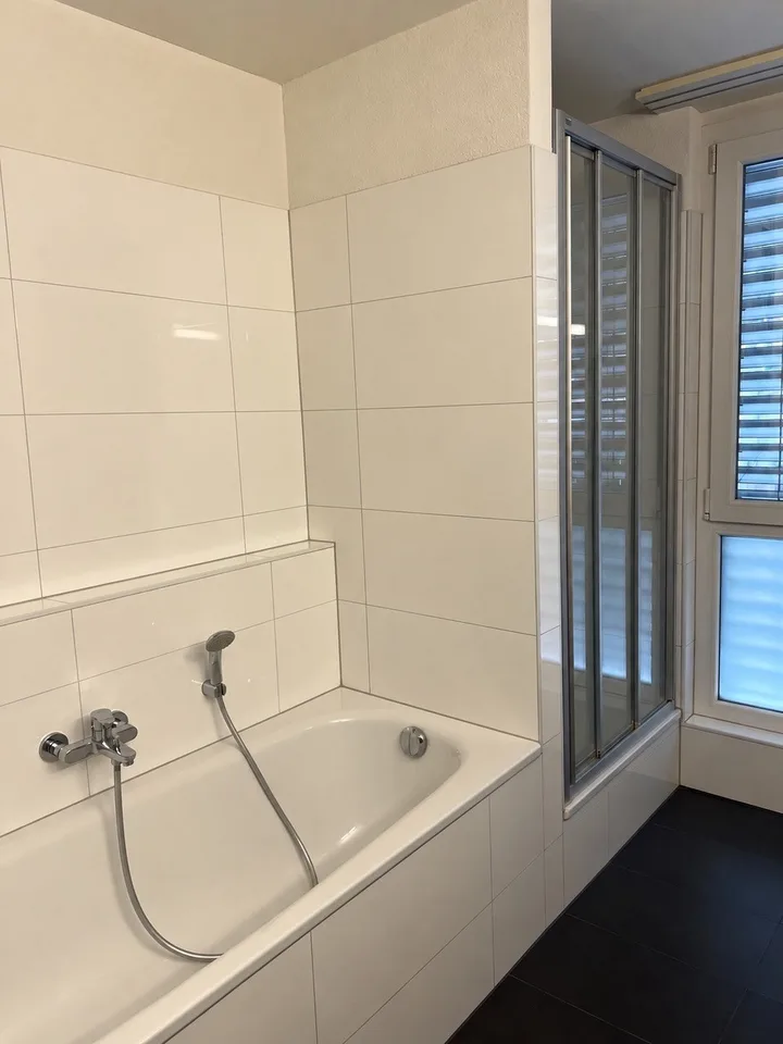 Suche Nachmieter ab 1.11.2026 - Schöne, helle 4,5-Zimmer-Wohnung