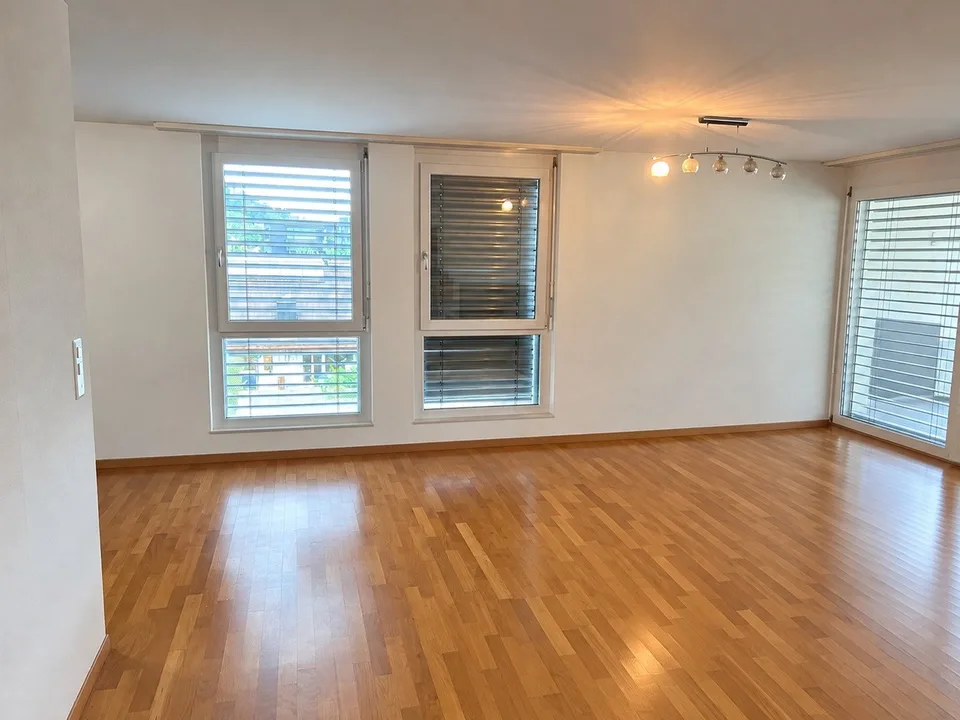 Suche Nachmieter ab 1.11.2026 - Schöne, helle 4,5-Zimmer-Wohnung