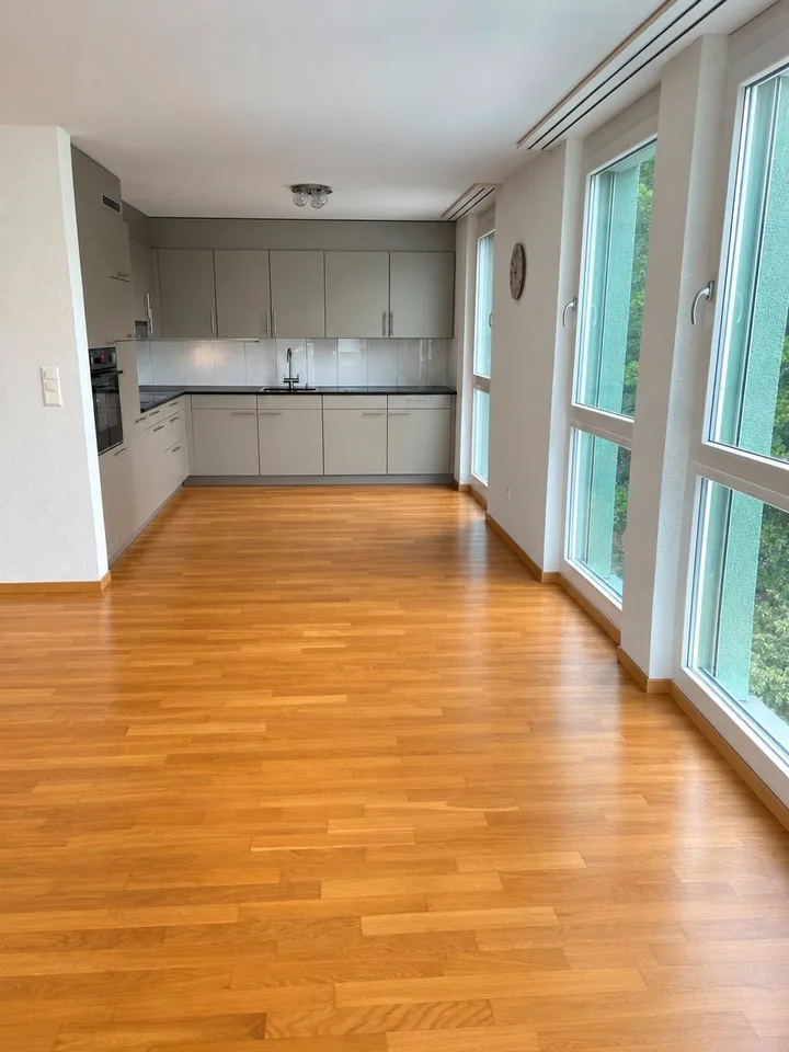 Suche Nachmieter ab 1.11.2026 - Schöne, helle 4,5-Zimmer-Wohnung