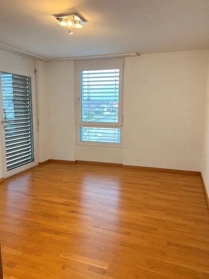 Suche Nachmieter ab 1.11.2026 - Schöne, helle 4,5-Zimmer-Wohnung