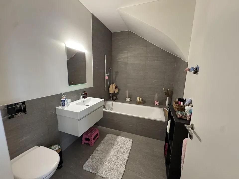 4.5 Zimmer Wohnung-Hausteil