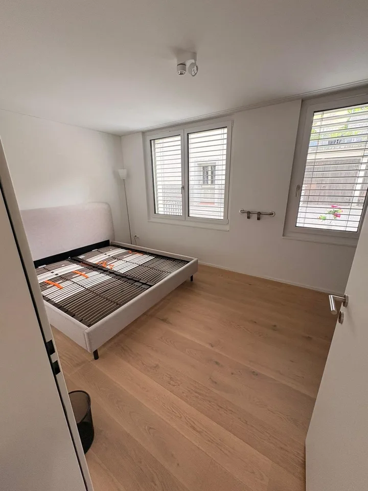 Zweitbezug am See 2,5 Zi 🐟⚓️🛥️ unmöbliert Garage zzgl. 🏡🅿️