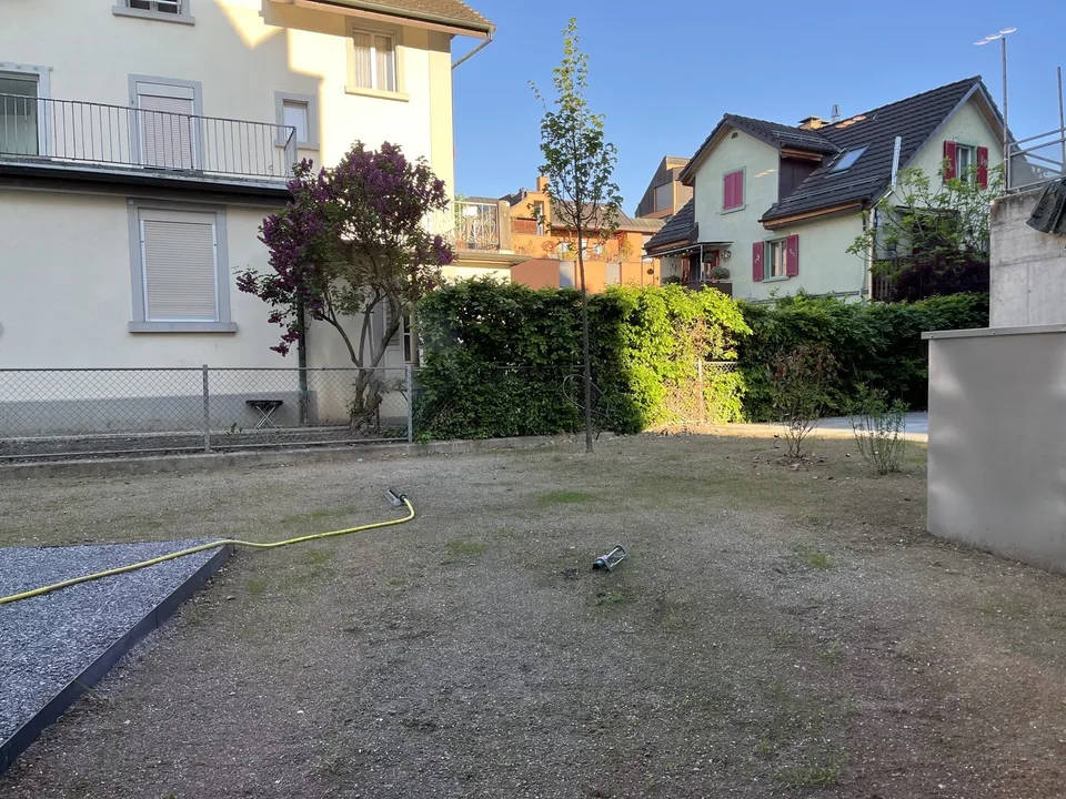 Zweitbezug am See 2,5 Zi 🐟⚓️🛥️ unmöbliert Garage zzgl. 🏡🅿️