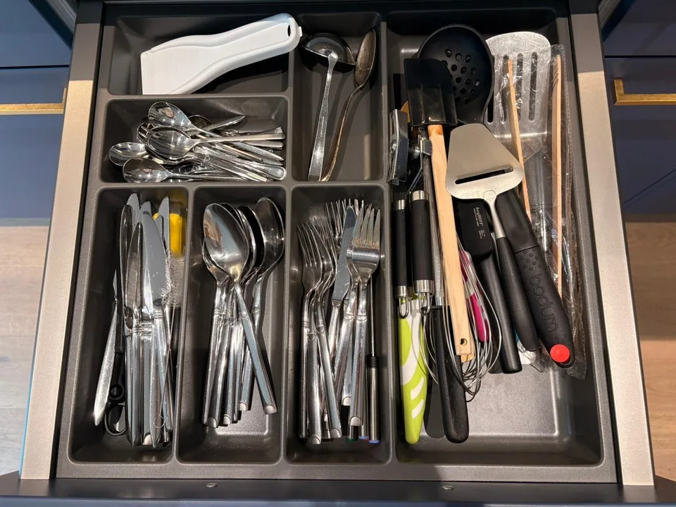 Zweitbezug am See 2,5 Zi 🐟⚓️🛥️ unmöbliert Garage zzgl. 🏡🅿️