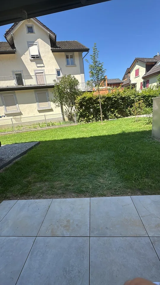 Zweitbezug am See 2,5 Zi 🐟⚓️🛥️ unmöbliert Garage zzgl. 🏡🅿️