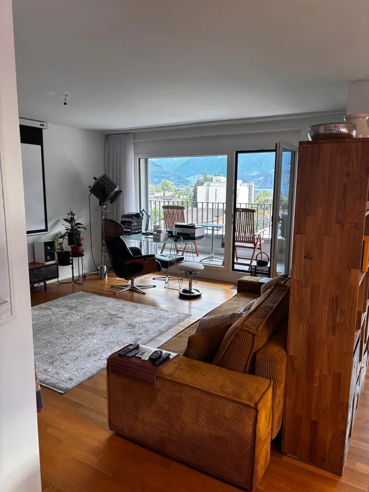 Exklusive Attikawohnung in Horw riesige Terrasse, Top-Aussicht & Bahnanbindung