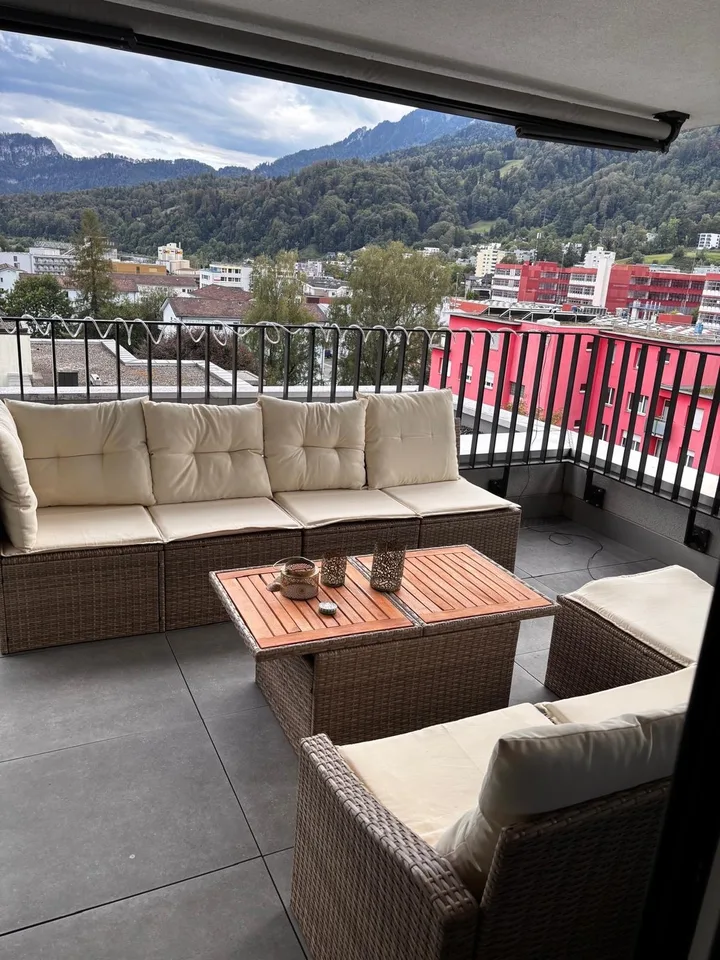 Exklusive Attikawohnung in Horw riesige Terrasse, Top-Aussicht & Bahnanbindung