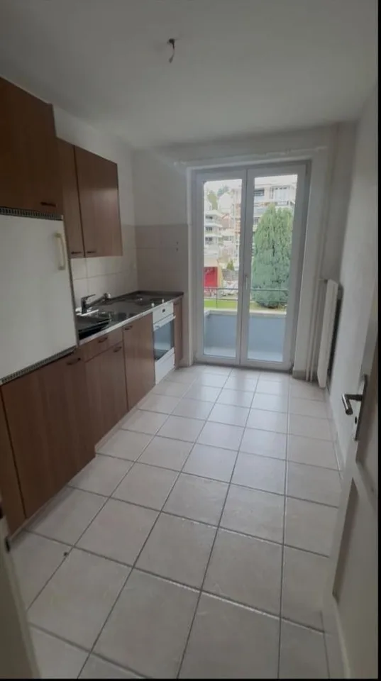 Fully furnished room with private balcony in Küsnacht with all bills included + cleaning