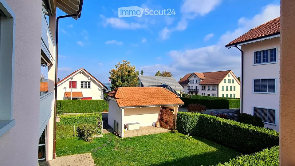 Helle, ruhige 3.5 ZWG mit tollem Südbalkon nahe Hallwilersee