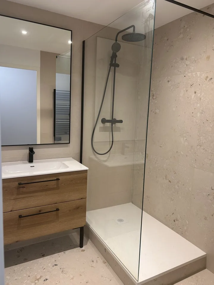 Appartement T3 de 88 m² meublé, avec jardin, refait à neuf